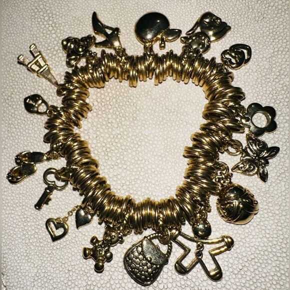 Stretch Charm Bracelet - Elegant & Unique Design Gold Charm Bracelet - Picture 7 of 17